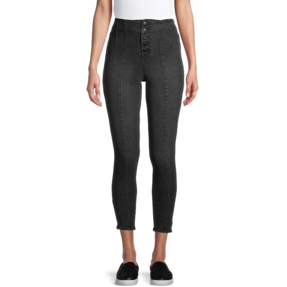 NWT No Boundaries Juniors Front seam Capri.